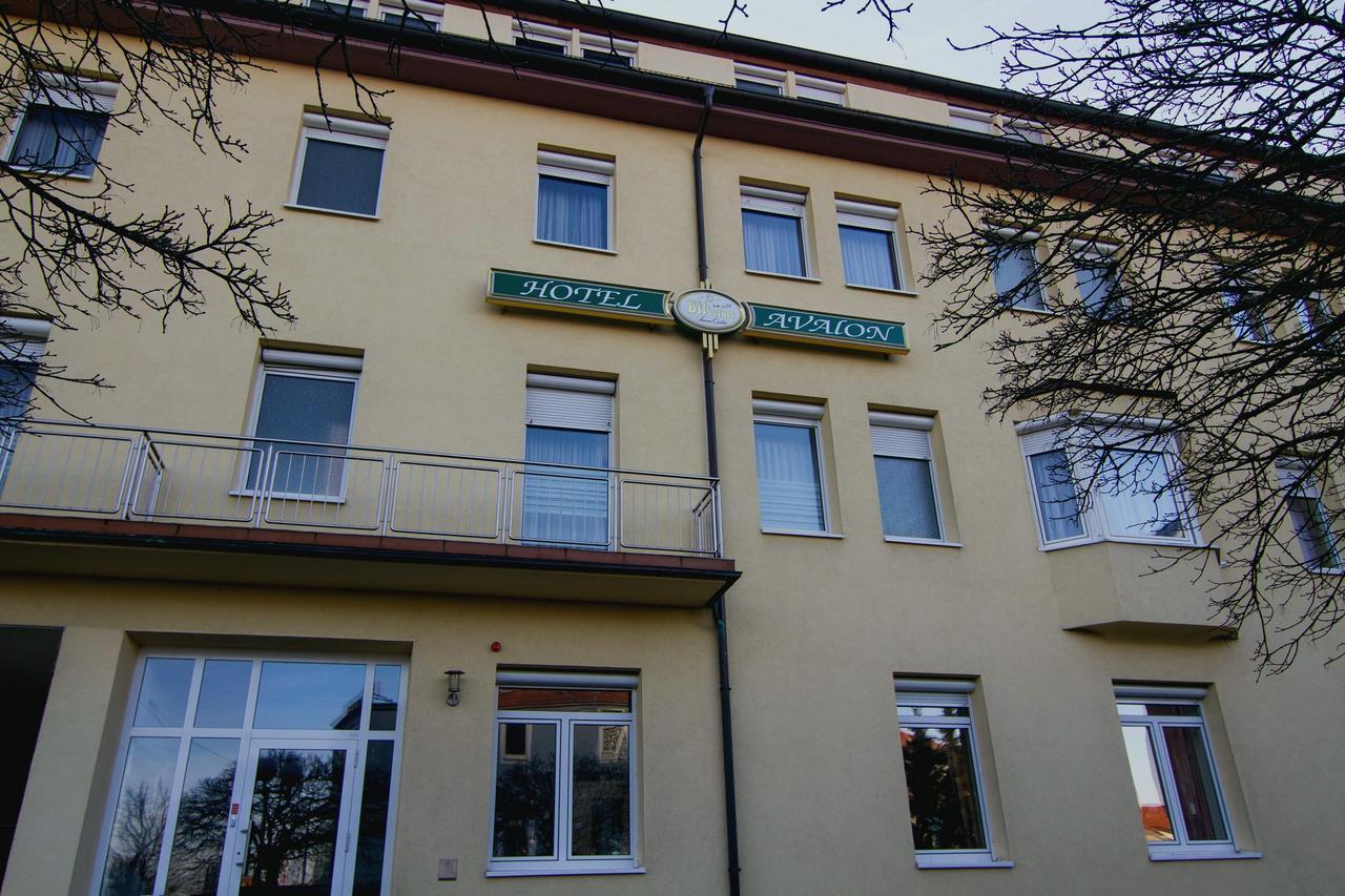 Hotel Avalon Ландштуль Экстерьер фото