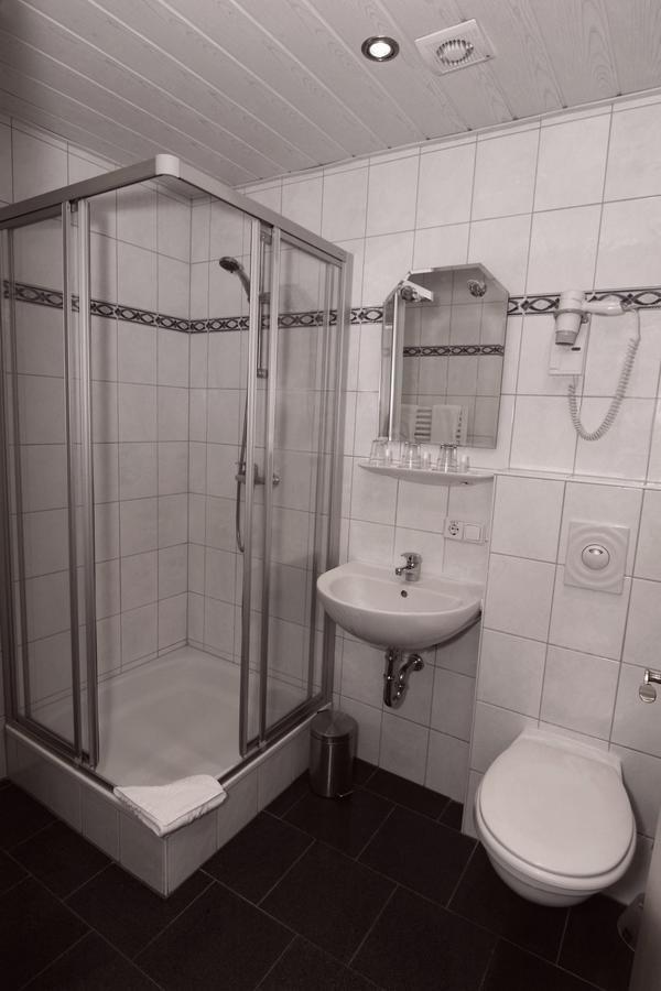 Hotel Avalon Ландштуль Экстерьер фото