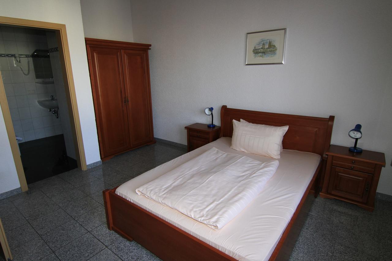 Hotel Avalon Ландштуль Экстерьер фото