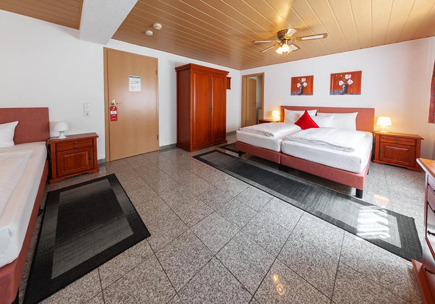Hotel Avalon Ландштуль Экстерьер фото