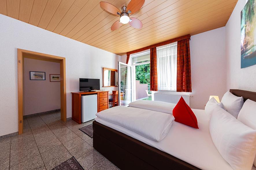 Hotel Avalon Ландштуль Экстерьер фото